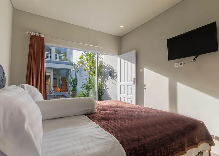 Konukevi Roses Bali 3*