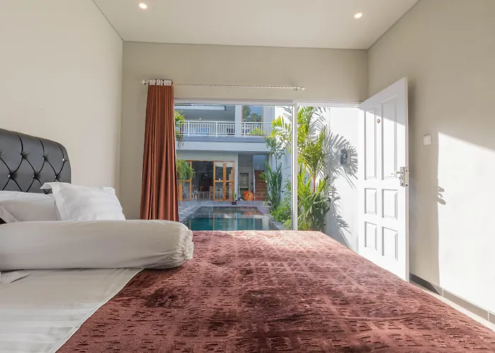 Pensión Roses Bali 3*